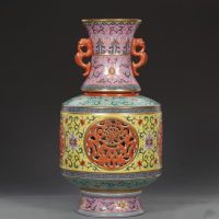 乾隆瓷艺巅峰谁与争锋？清乾隆洋彩描金镂空时时报喜转心瓶现世！