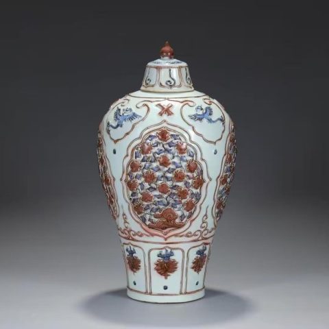 元代青花釉里红開窗梅瓶：瓷中雙絕，元瓷珍寶誰與爭鋒？