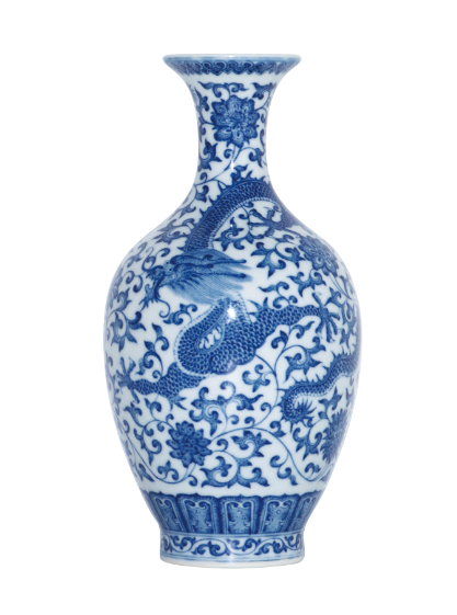 乾隆青花之尊！龍穿花卉撇口瓶何以成官窯典範？