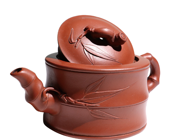 周桂珍竹節壺:現代紫砂「大師工藝」的典範 —— 從藝術傳承到市場價值深度解析